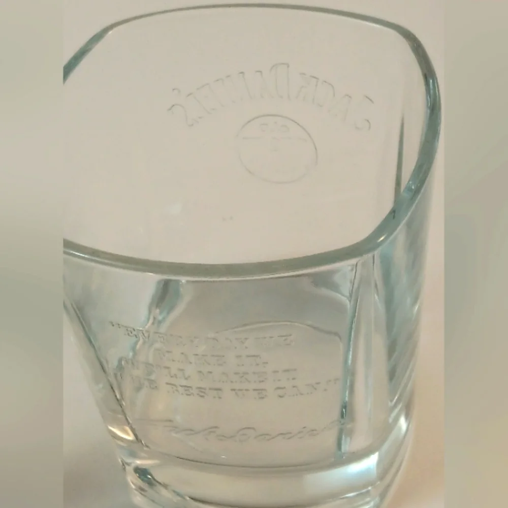 𝐉𝐚𝐜𝐤 𝐃𝐚𝐧𝐢𝐞𝐥𝐬 𝐍𝐨.𝟕🥃𝐐𝐮𝐨𝐭𝐞 𝐒𝐪𝐮𝐚𝐫𝐞 𝐑𝐨𝐜𝐤 𝐆𝐥𝐚𝐬𝐬𝐞𝐬 - Picture 5 of 9
